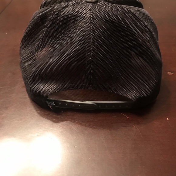 Hurley Snapback trucker style - Picture 3 of 3